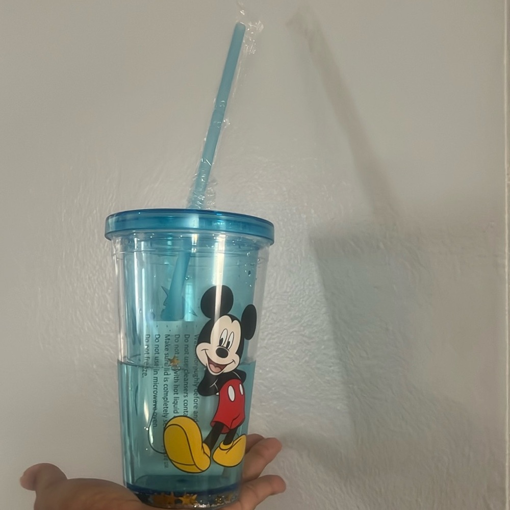 New 15.2 fl oz Mickey Mouse Graduation  Cup New With Tags